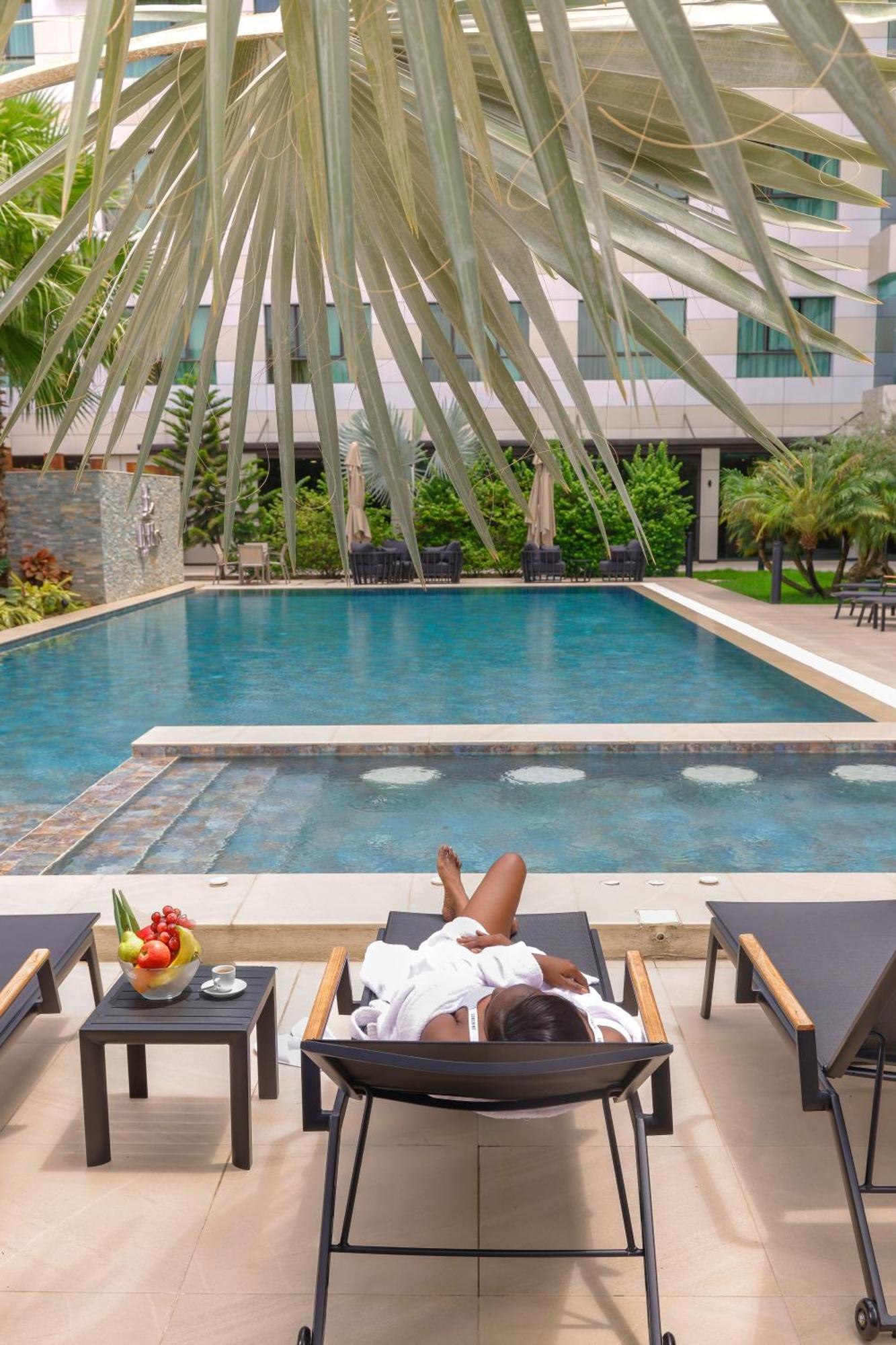 Byblos Hotel Abidjan Buitenkant foto