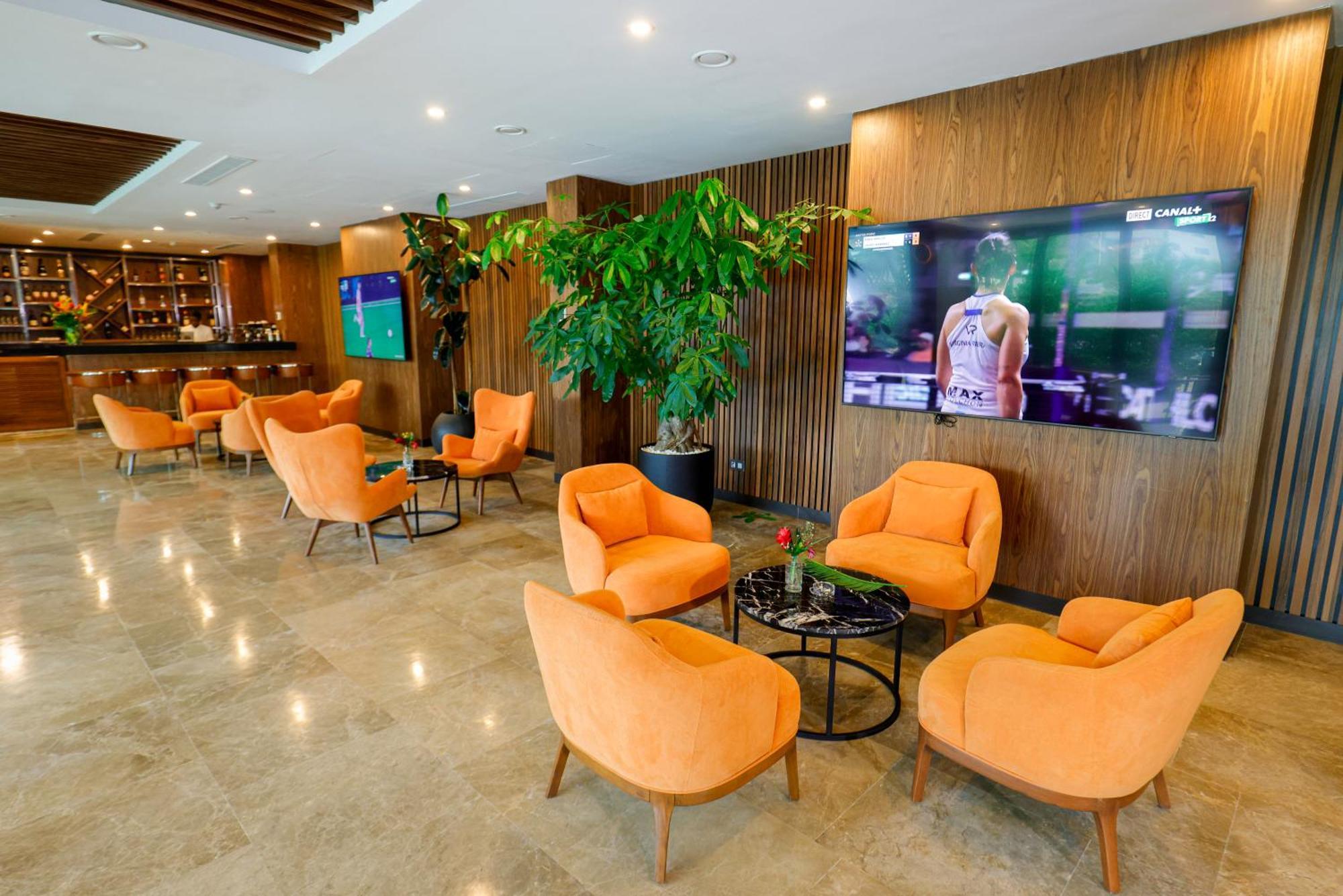 Byblos Hotel Abidjan Buitenkant foto